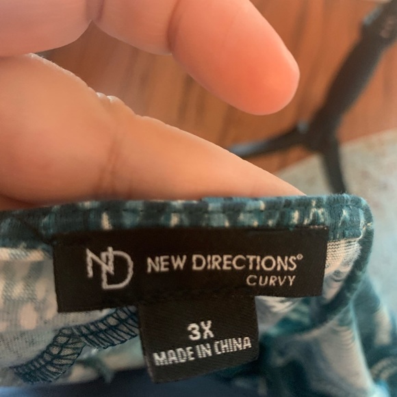 New Directions plus size 3x pretty shark bite aqua top - Picture 7 of 8